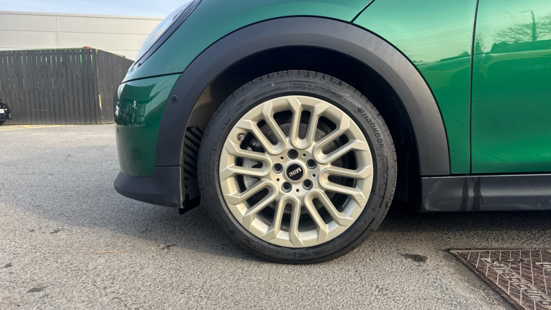 MINI Cooper 1.5 C Exclusive 3dr Auto Petrol Hatchback